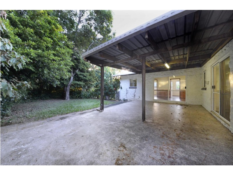 4 Jones Road, Cannonvale QLD 4802