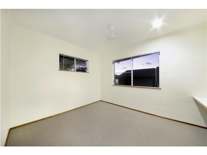 4 Jones Road, Cannonvale QLD 4802