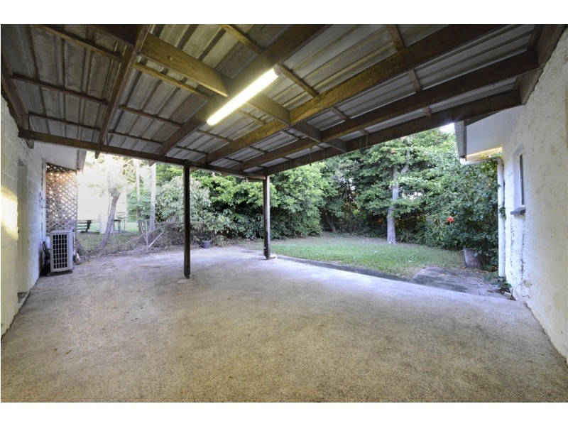 4 Jones Road, Cannonvale QLD 4802