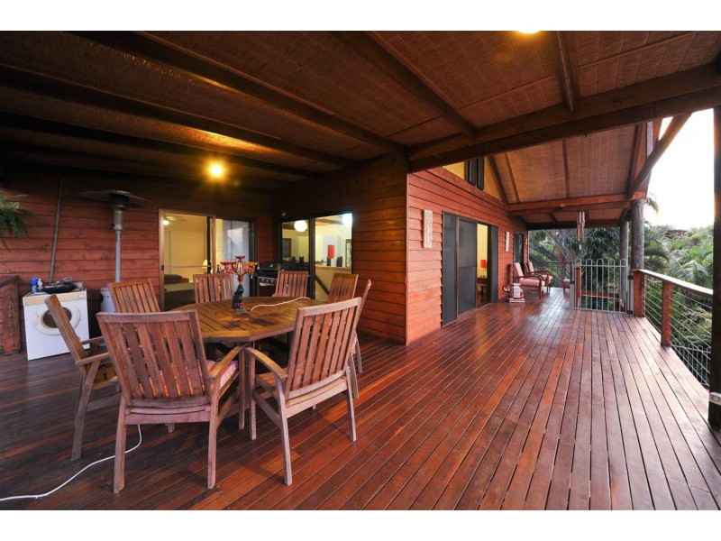 40 Parkwood Terrace, Cannonvale QLD 4802