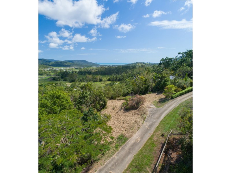 8 Bellview Close, Cannon Valley QLD 4800
