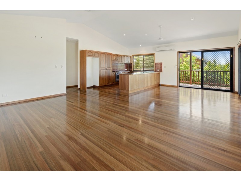 11 Hamilton Avenue, Cannonvale QLD 4802