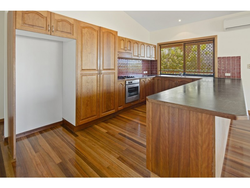 11 Hamilton Avenue, Cannonvale QLD 4802