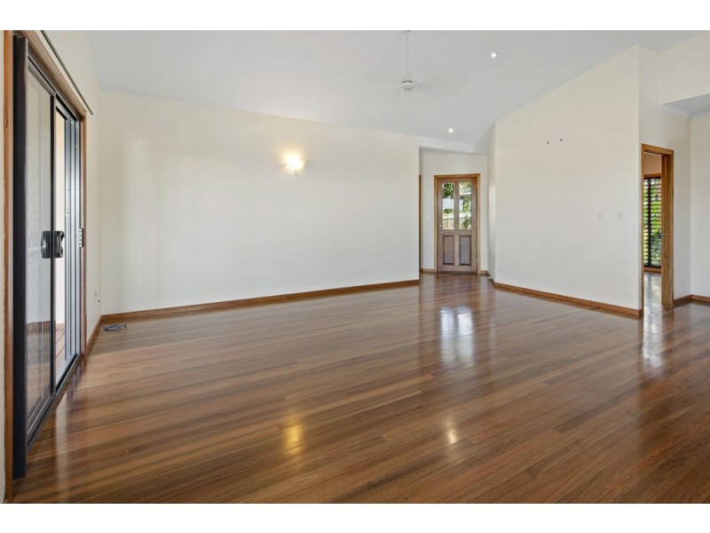 11 Hamilton Avenue, Cannonvale QLD 4802