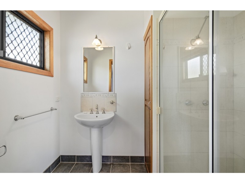 11 Hamilton Avenue, Cannonvale QLD 4802