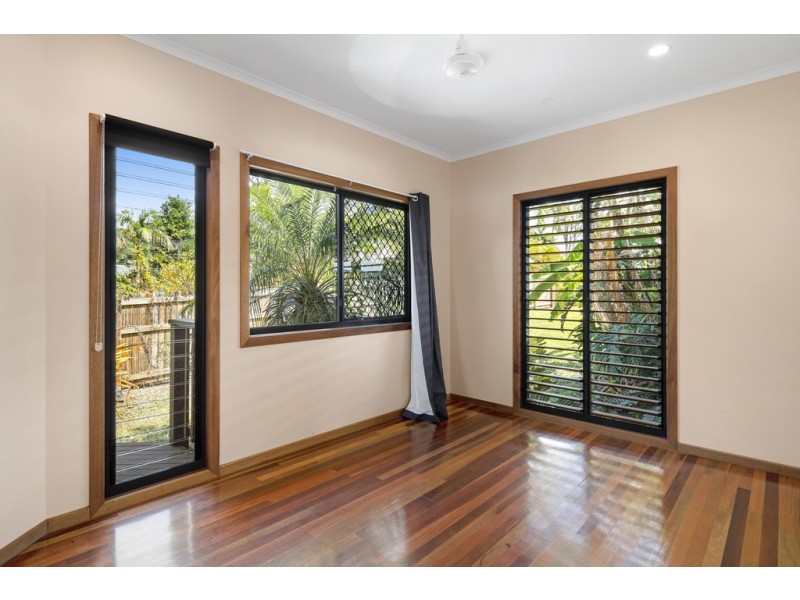 11 Hamilton Avenue, Cannonvale QLD 4802