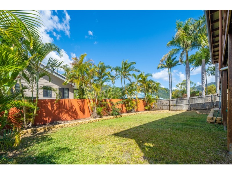 11 Hamilton Avenue, Cannonvale QLD 4802