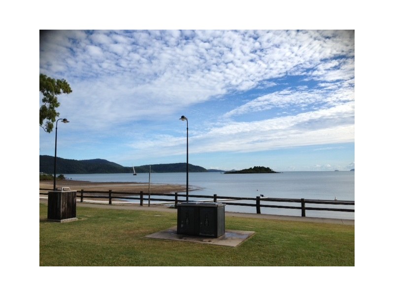 3/14 Beach Road, Cannonvale QLD 4802