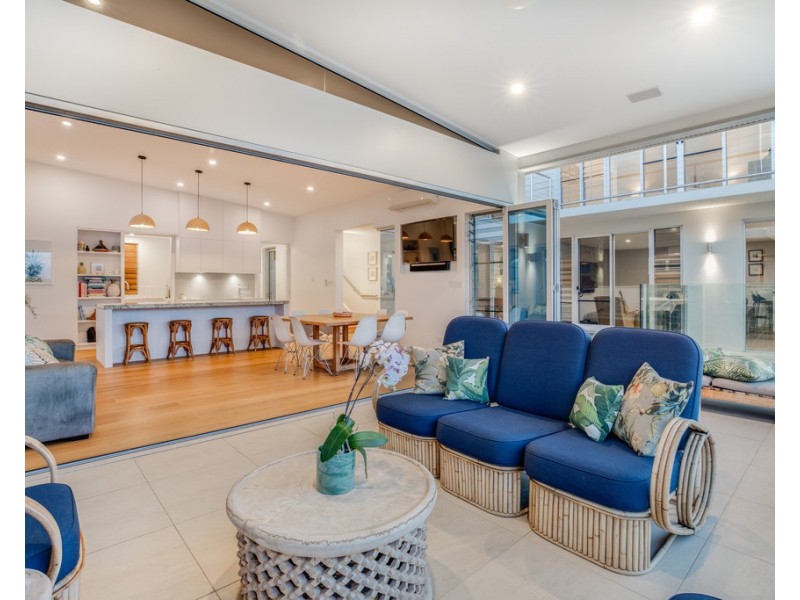 7 Summit Avenue, Airlie Beach QLD 4802
