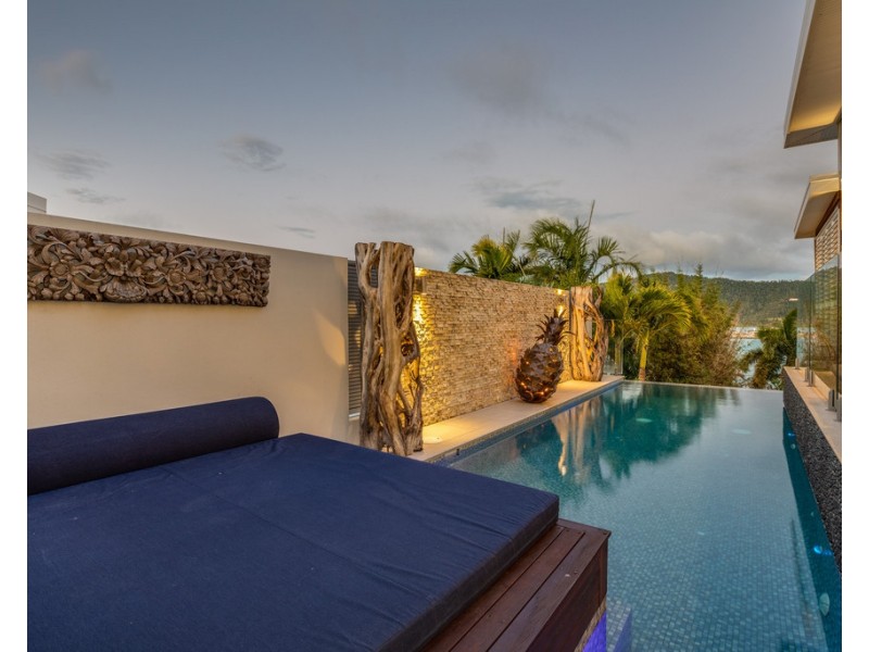 7 Summit Avenue, Airlie Beach QLD 4802