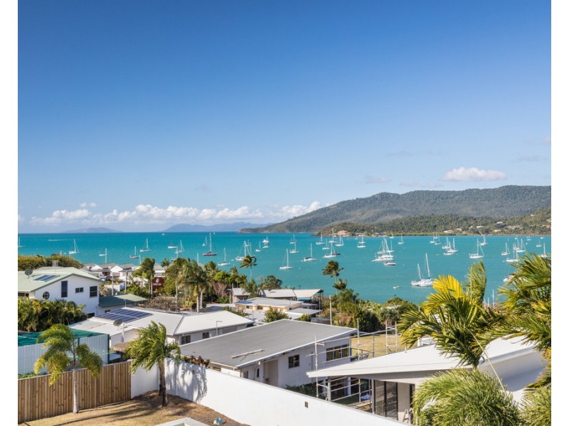 7 Summit Avenue, Airlie Beach QLD 4802