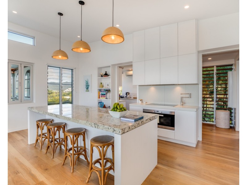 7 Summit Avenue, Airlie Beach QLD 4802