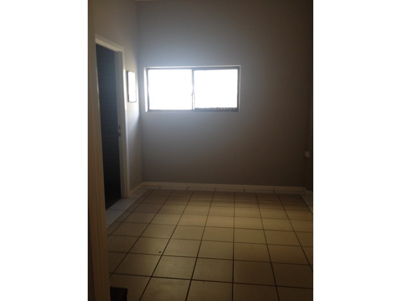 6 McIntosh Drive, Cannonvale QLD 4802