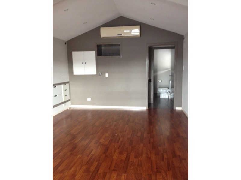 6 McIntosh Drive, Cannonvale QLD 4802