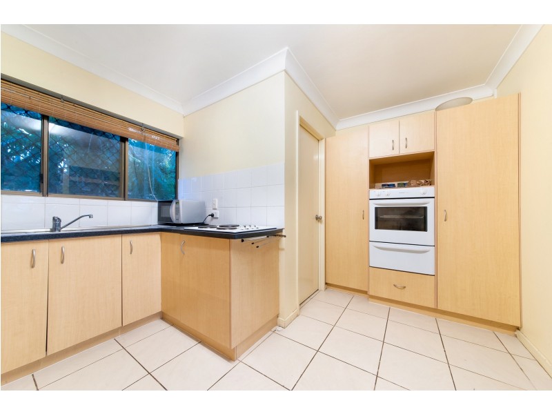 2/2 Eshelby Drive, Cannonvale QLD 4802