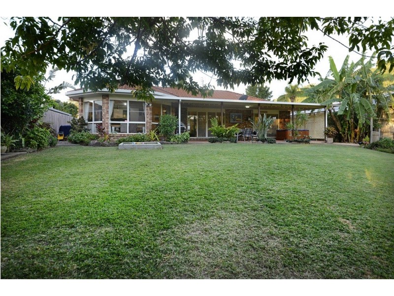 42 Valley Drive, Cannonvale QLD 4802