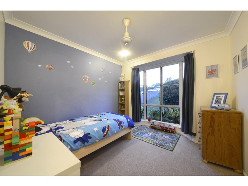 42 Valley Drive, Cannonvale QLD 4802