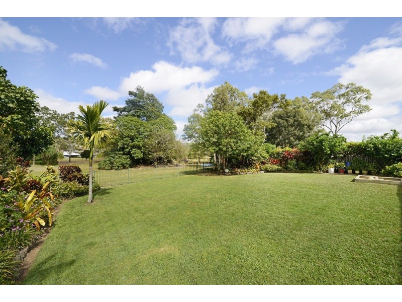 42 Valley Drive, Cannonvale QLD 4802