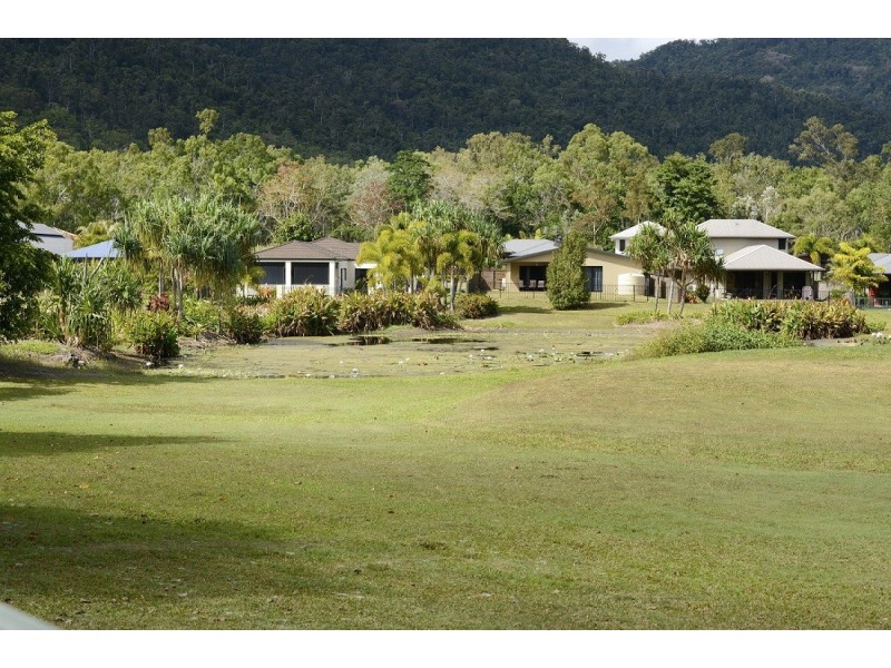 42 Valley Drive, Cannonvale QLD 4802