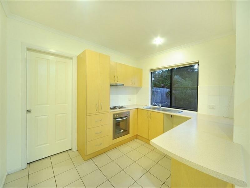 6/16 Beach Road, Cannonvale QLD 4802