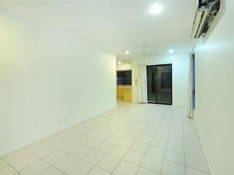 6/16 Beach Road, Cannonvale QLD 4802