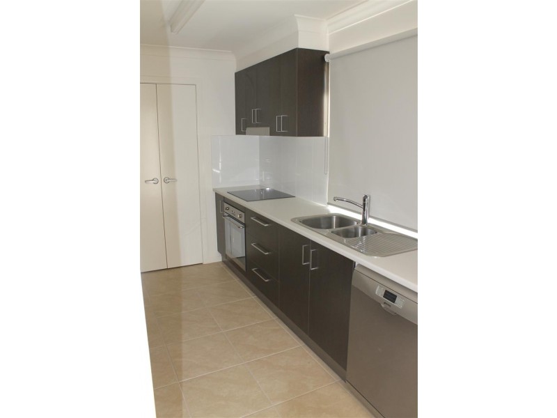 1/89 Parker Road, Cannonvale QLD 4802