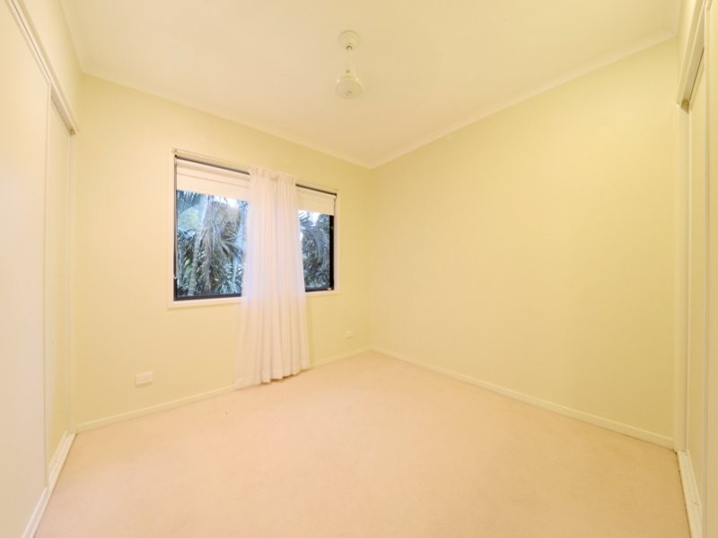 1/6 Border Drive, Cannonvale QLD 4802