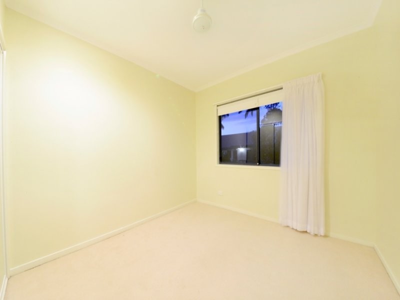 1/6 Border Drive, Cannonvale QLD 4802