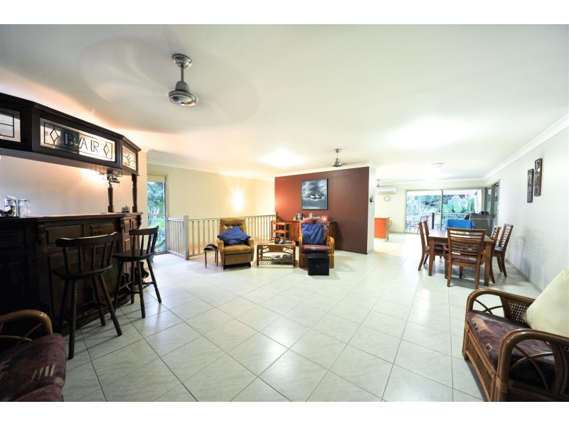 13 Wills Court, Cannonvale QLD 4802