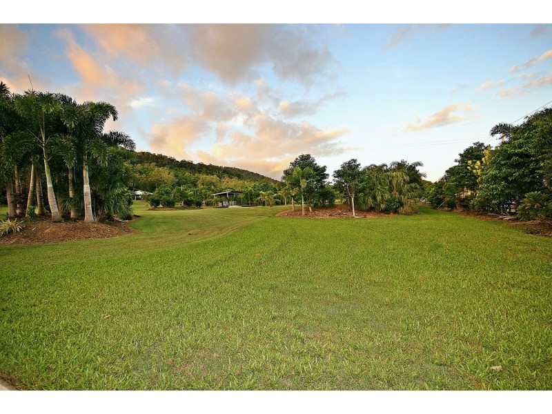 273 Shute Harbour Road, Mount Julian QLD 4800