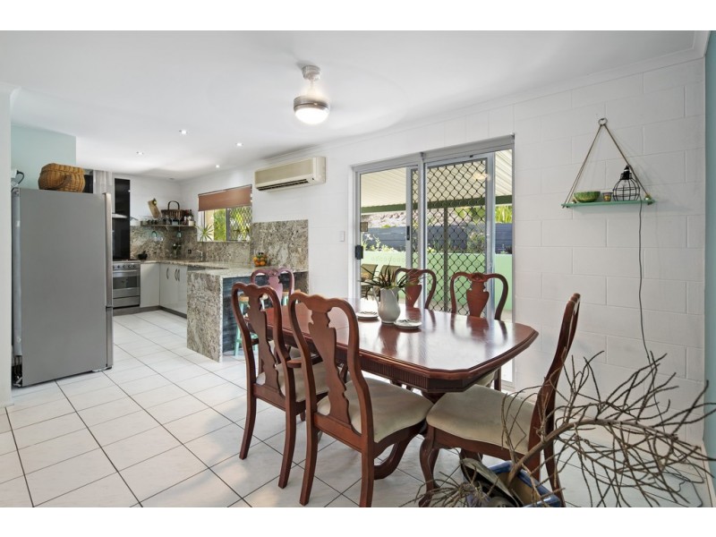 6 Grace Avenue, Cannonvale QLD 4802