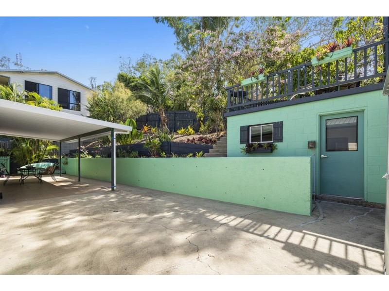 6 Grace Avenue, Cannonvale QLD 4802