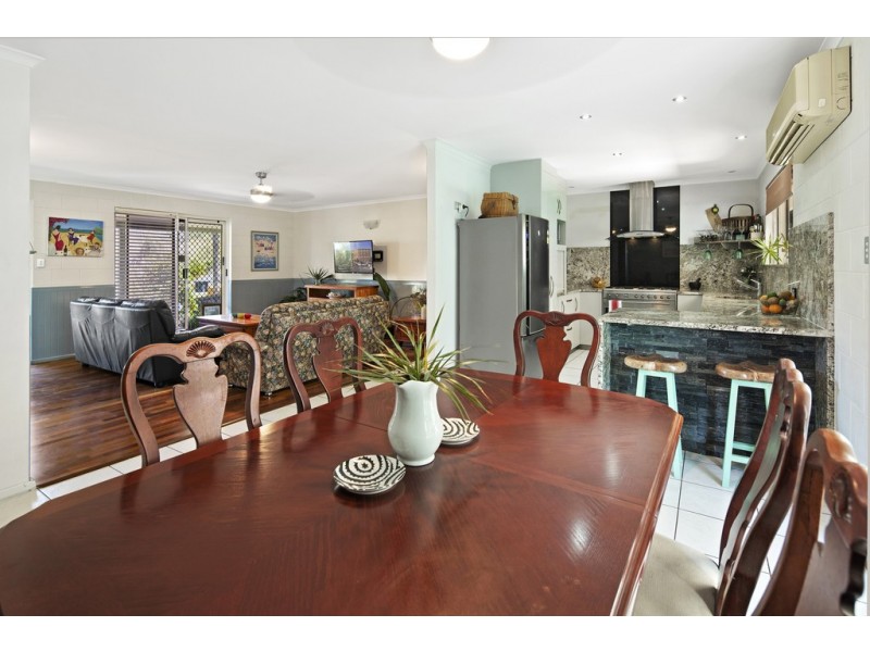 6 Grace Avenue, Cannonvale QLD 4802