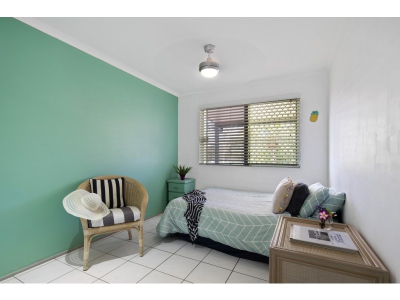 6 Grace Avenue, Cannonvale QLD 4802