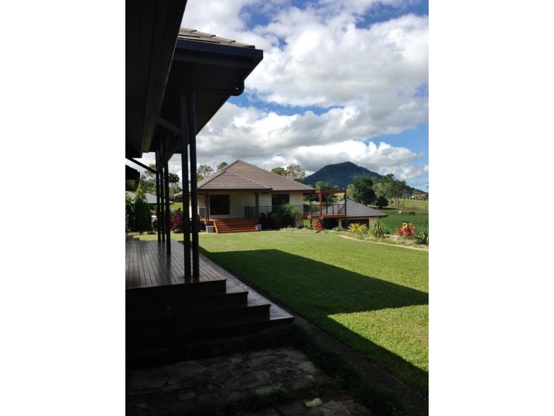 104 Windermere, Cannonvale QLD 4802