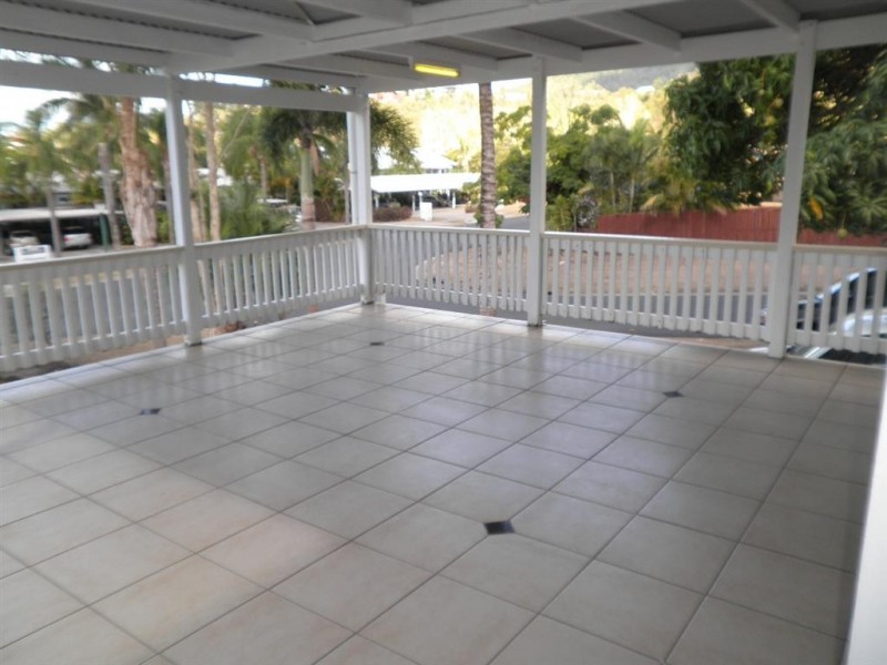 20 Tropic Road, Cannonvale QLD 4802