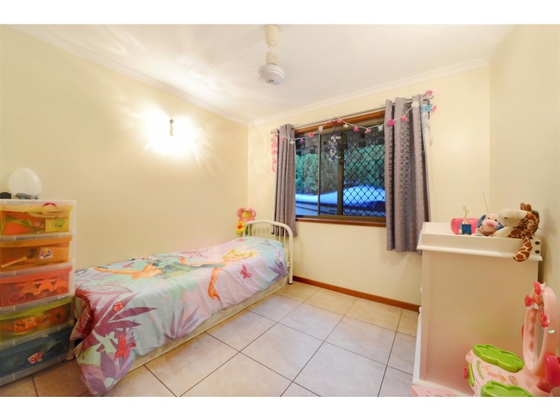 4 Laurence Close, Cannonvale QLD 4802