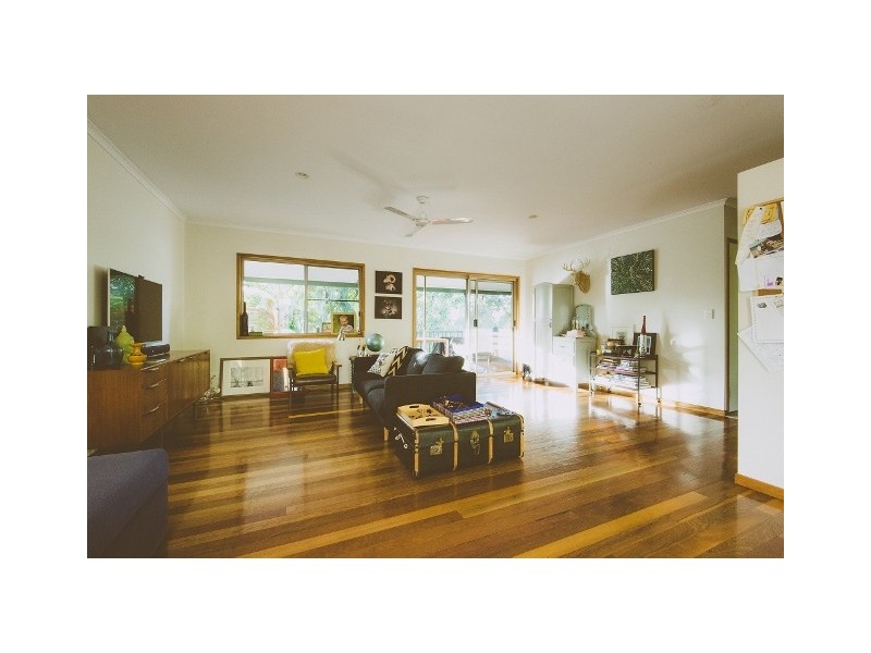 27 Eshelby Drive, Cannonvale QLD 4802