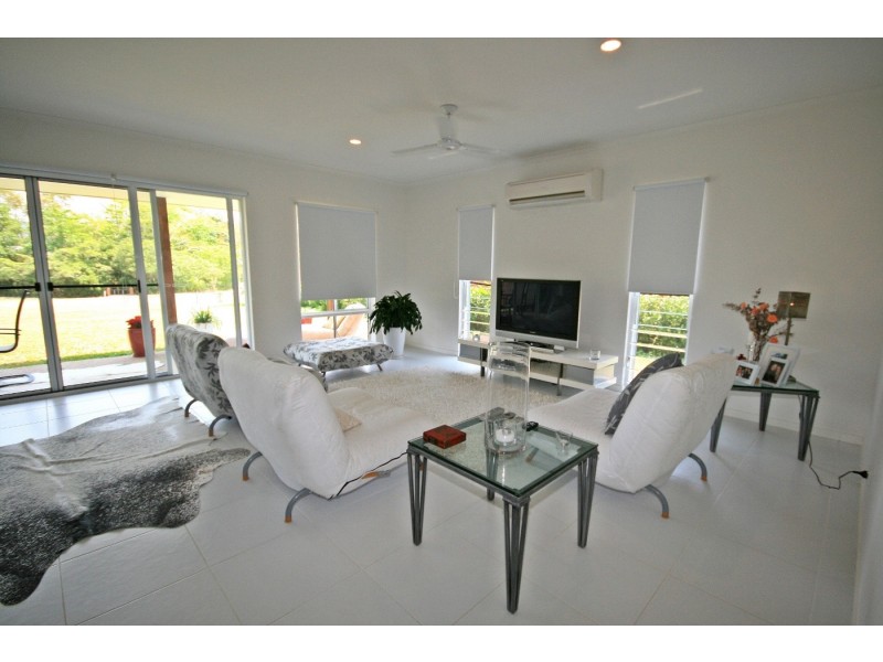 15 Waite Creek Court, Cannonvale QLD 4802