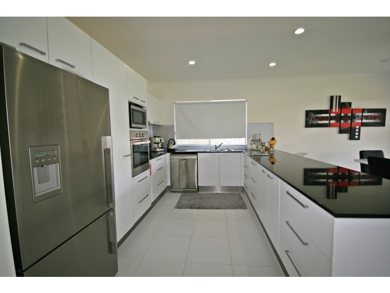 15 Waite Creek Court, Cannonvale QLD 4802