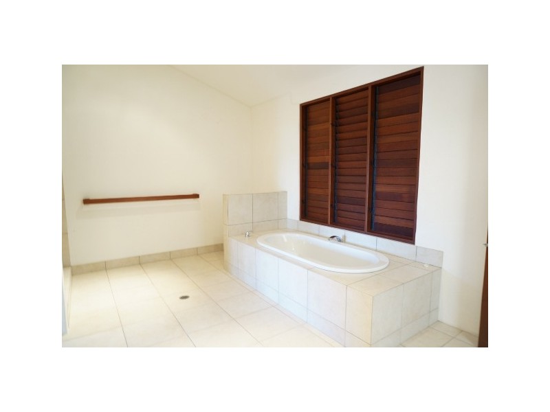 58 Ridgeview Road, Cannonvale QLD 4802