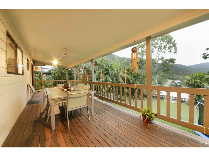 18 Panoramic Court, Cannonvale QLD 4802