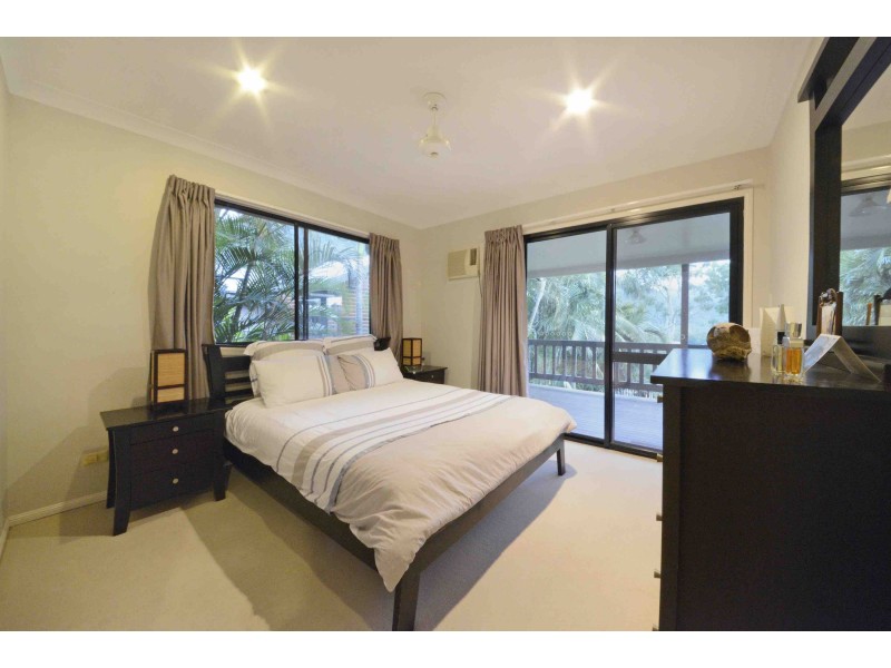 18 Panoramic Court, Cannonvale QLD 4802