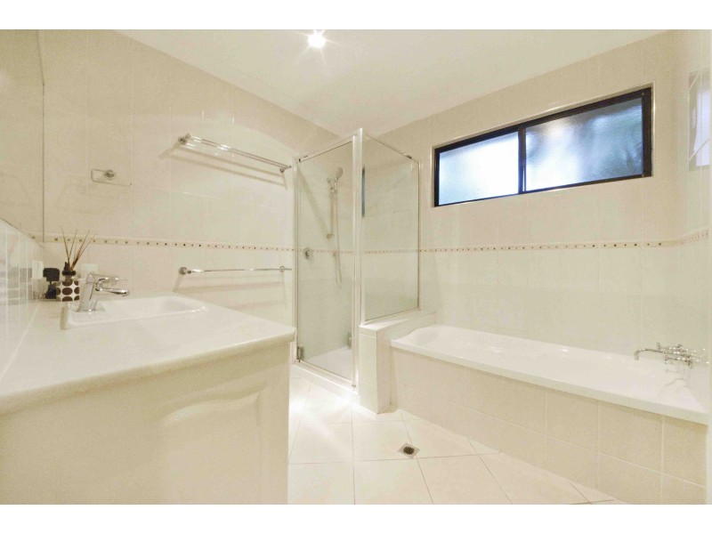 18 Panoramic Court, Cannonvale QLD 4802