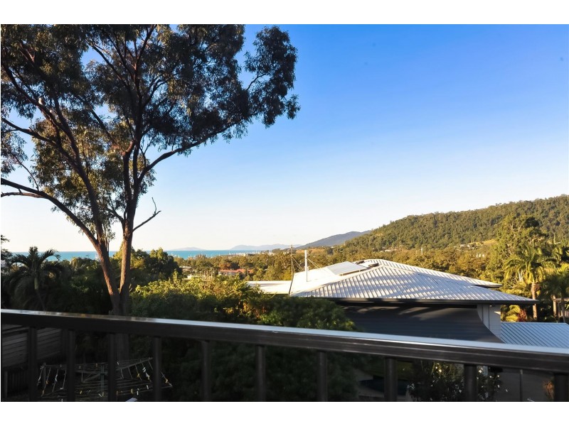 15 Woomerah Avenue, Cannonvale QLD 4802