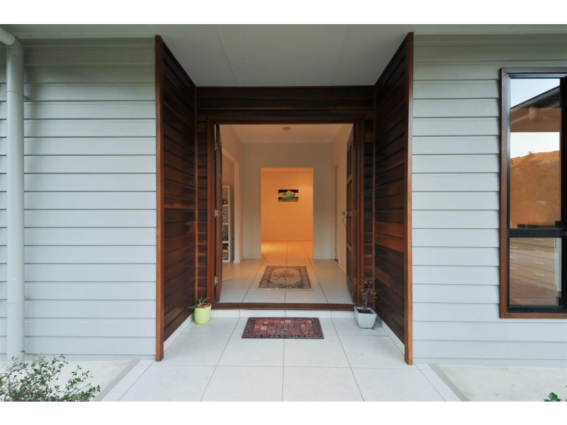 24 Sunset Drive, Jubilee Pocket QLD 4802