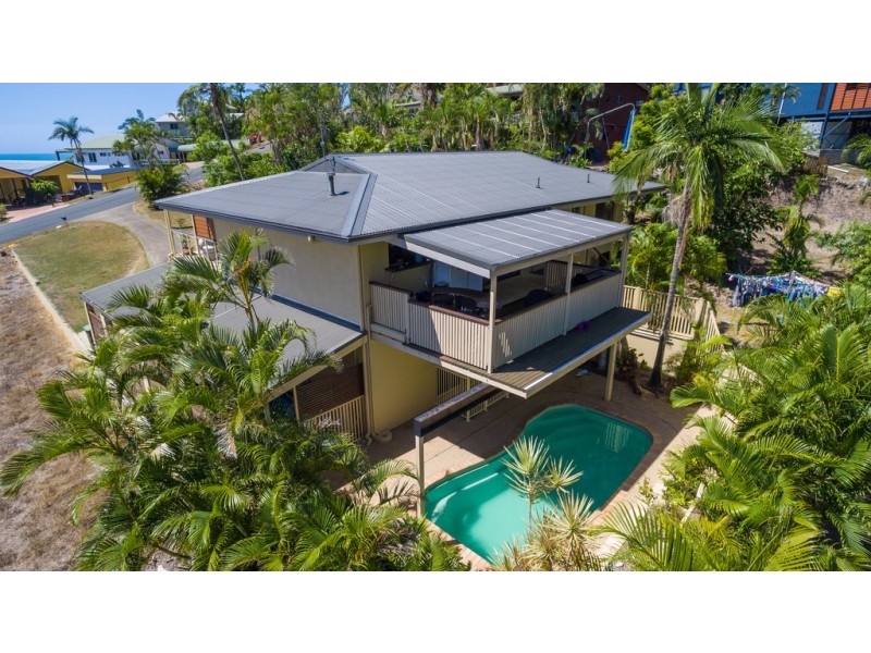 38 Island Drive, Cannonvale QLD 4802