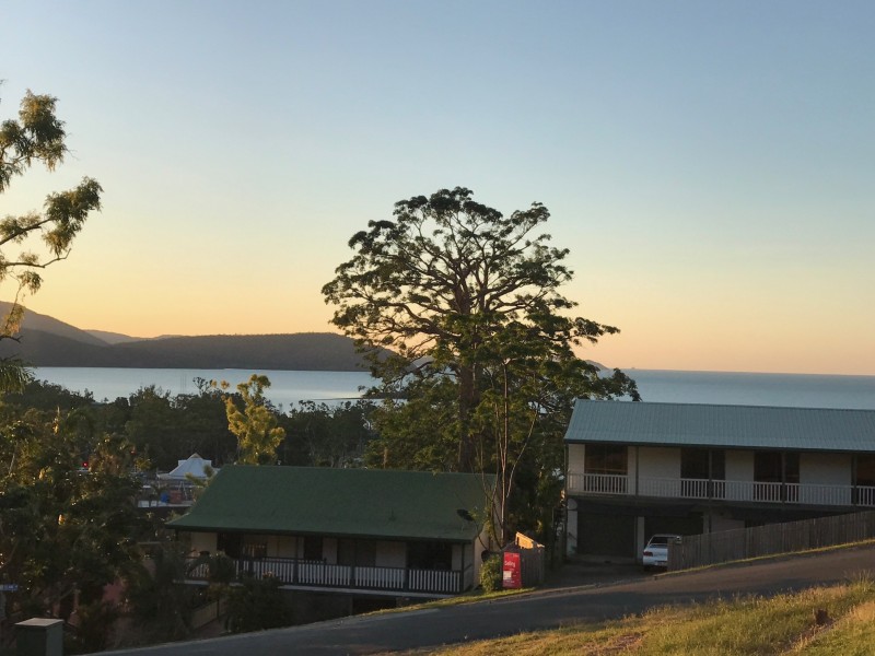 38 Island Drive, Cannonvale QLD 4802