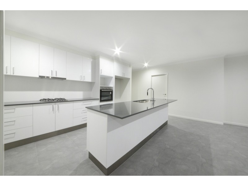 34 Twin Creek Court, Cannonvale QLD 4802