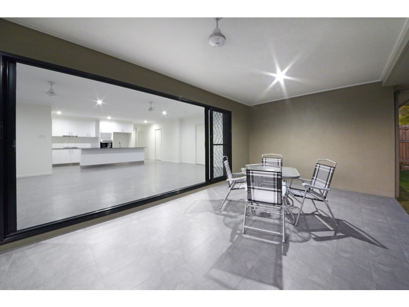 34 Twin Creek Court, Cannonvale QLD 4802